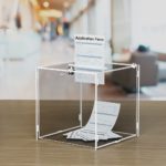 Urne de collecte de fonds en plexi épaisseur 5