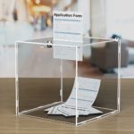 Urne de collecte de fonds en plexi épaisseur 5 mm 50cm