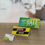 Chevalet porte-nom à une face